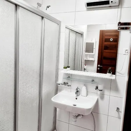 Apartment Apartman Aurora Drvis Easy Acess To Sea ,center , Restaurant Makarska