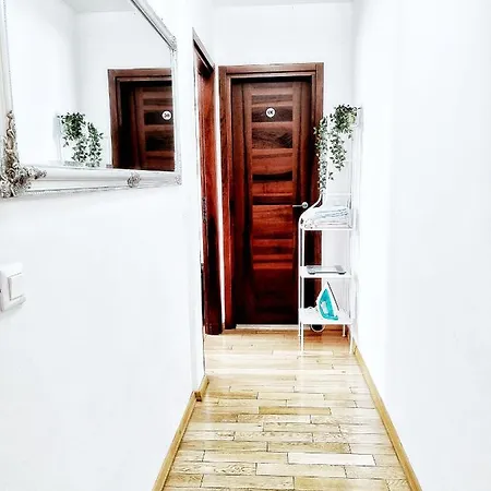 Apartman Aurora Drvis Easy Acess To Sea ,center , Restaurant Apartment